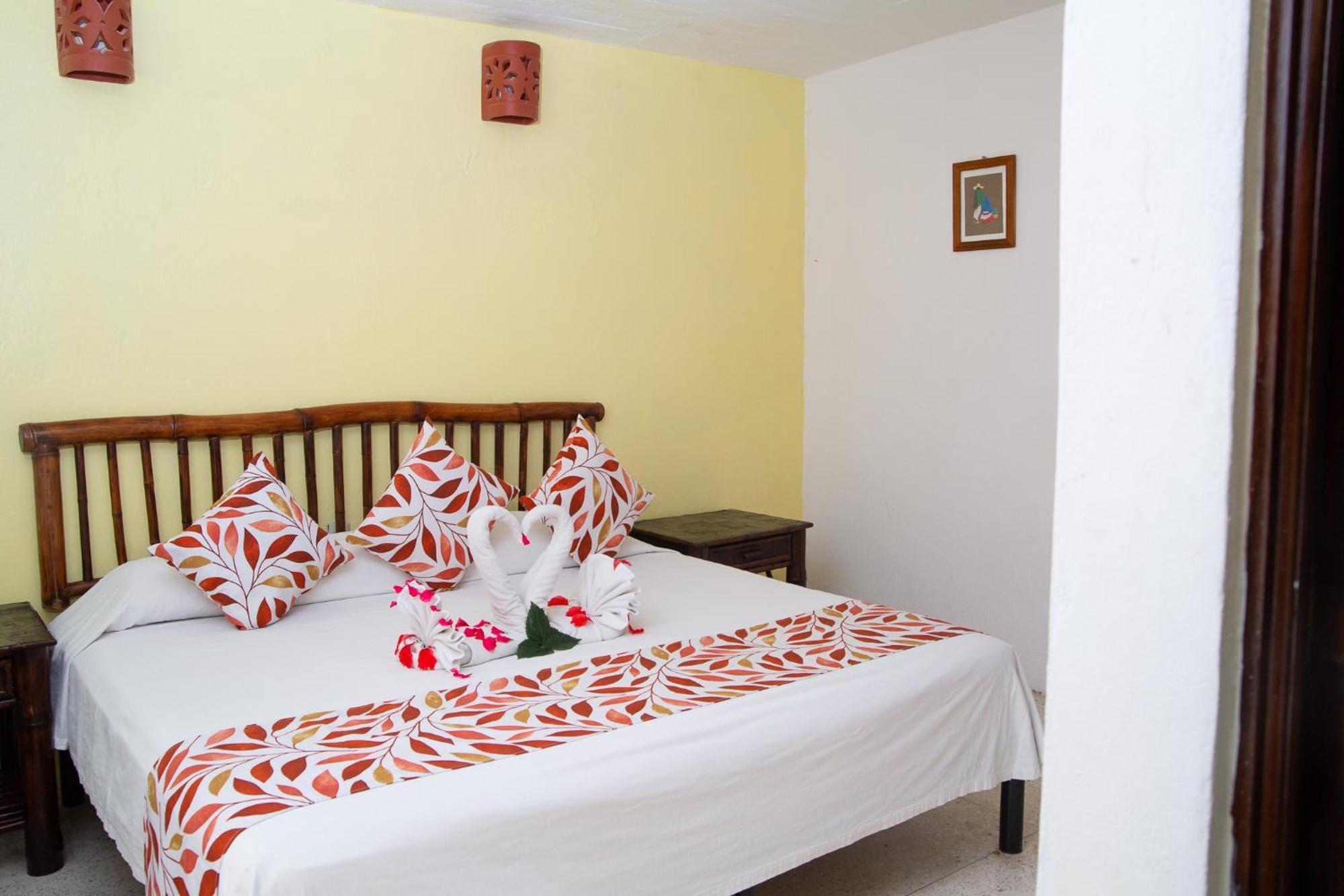 Hotel Zihua Caracol ซีฮัวตาเนโค ภายนอก รูปภาพ