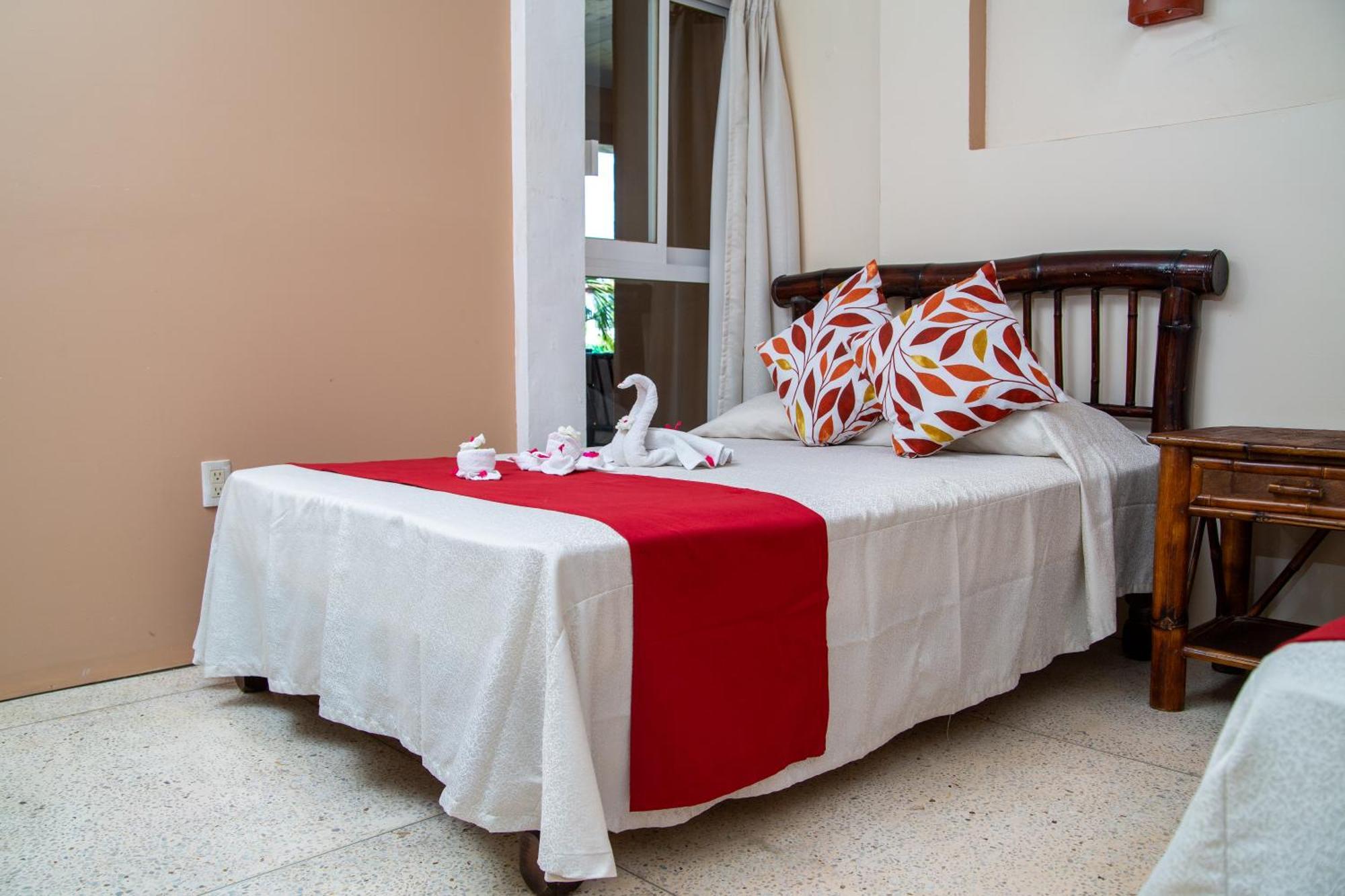 Hotel Zihua Caracol ซีฮัวตาเนโค ภายนอก รูปภาพ