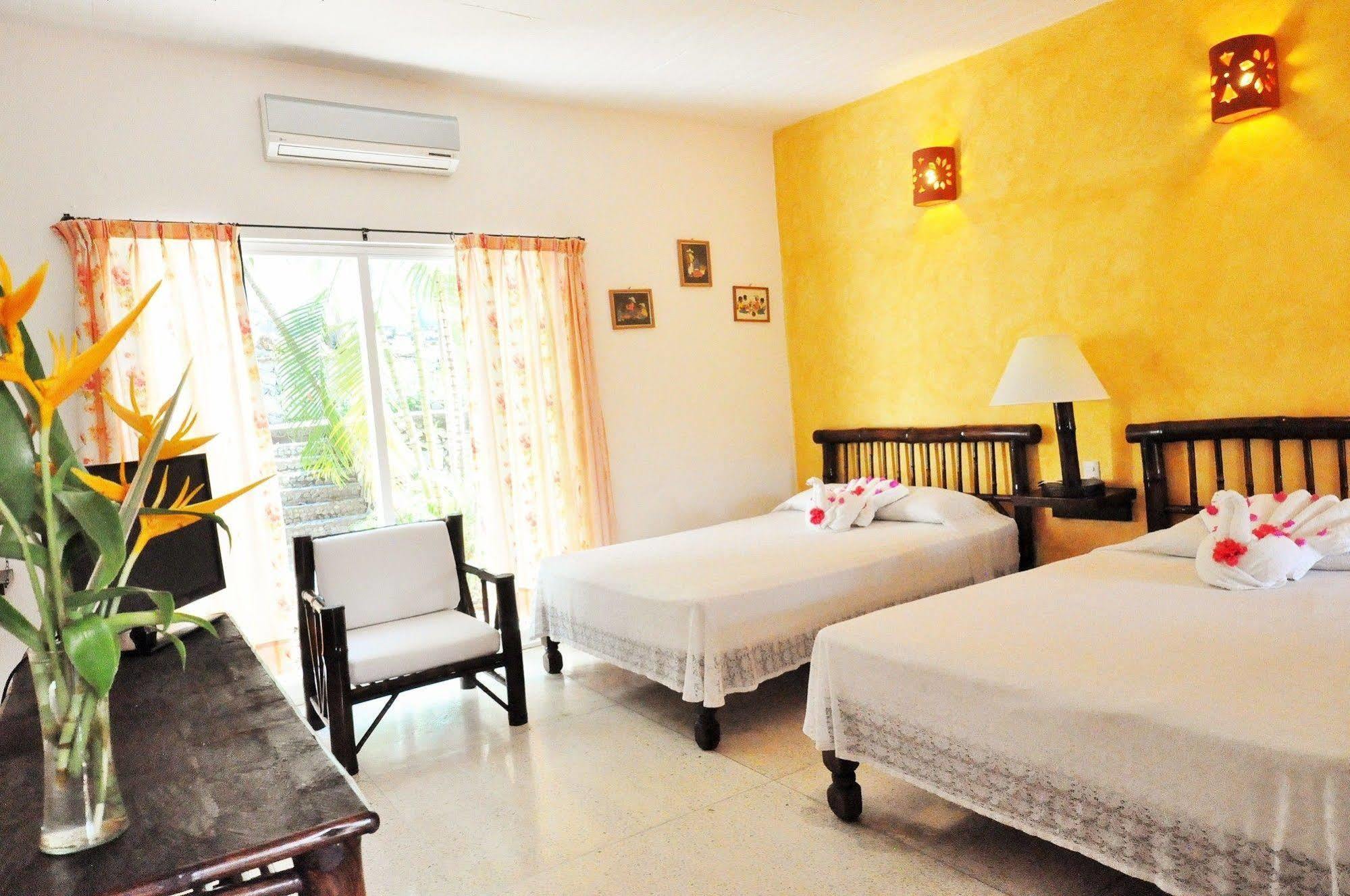 Hotel Zihua Caracol ซีฮัวตาเนโค ภายนอก รูปภาพ