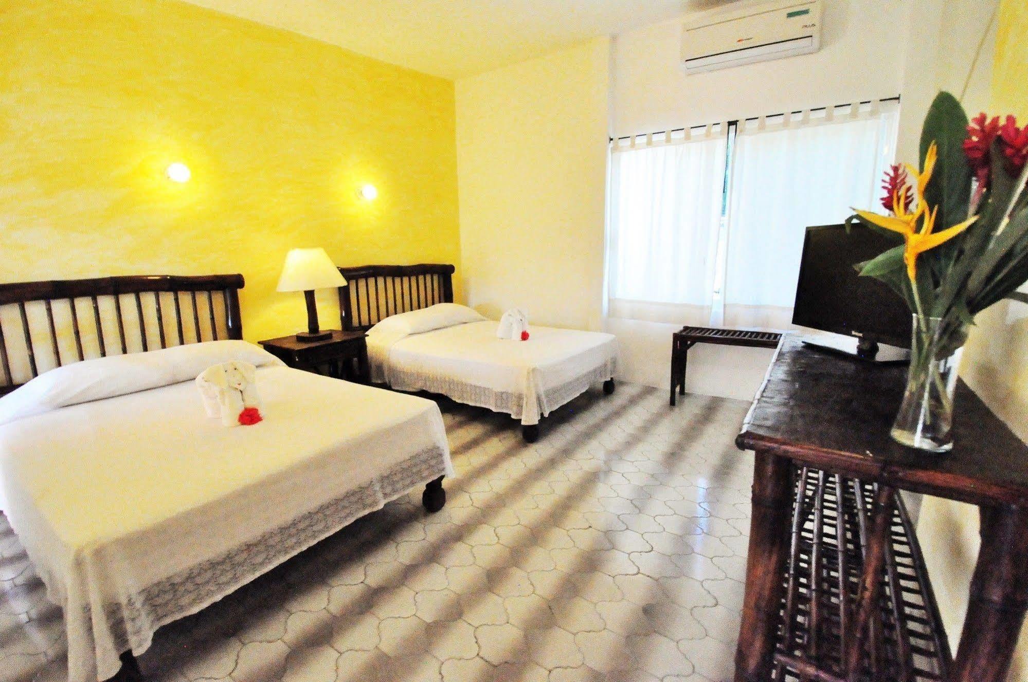 Hotel Zihua Caracol ซีฮัวตาเนโค ภายนอก รูปภาพ